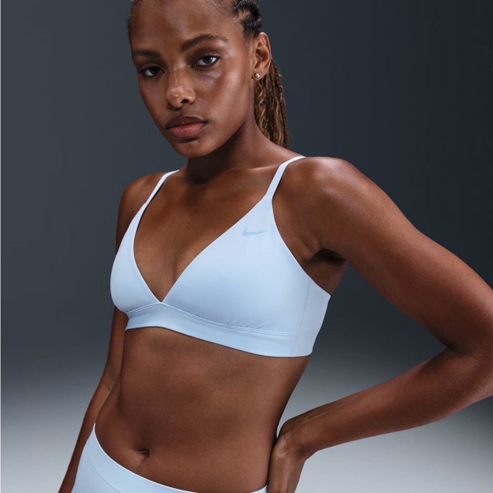 Nike Form Women's Large Light-Support Non-Padded Triangle Sports Bra